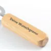 Flaschenöffner mit Holzgriff und personalisierten Text